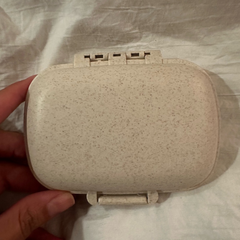 Pill case organizer